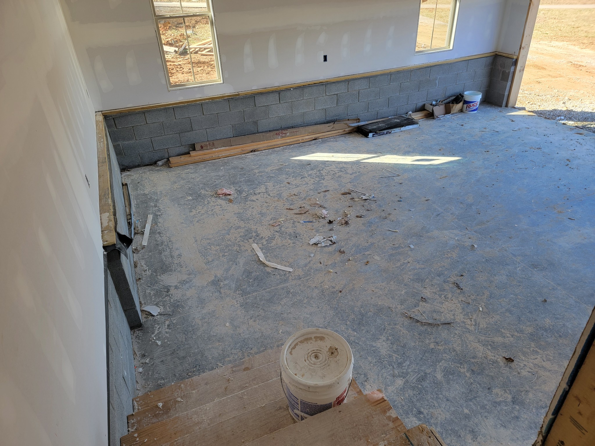 5110 High Oaks Place Springfield, TN 37172 - Photo 14 of 16 a view of water heater