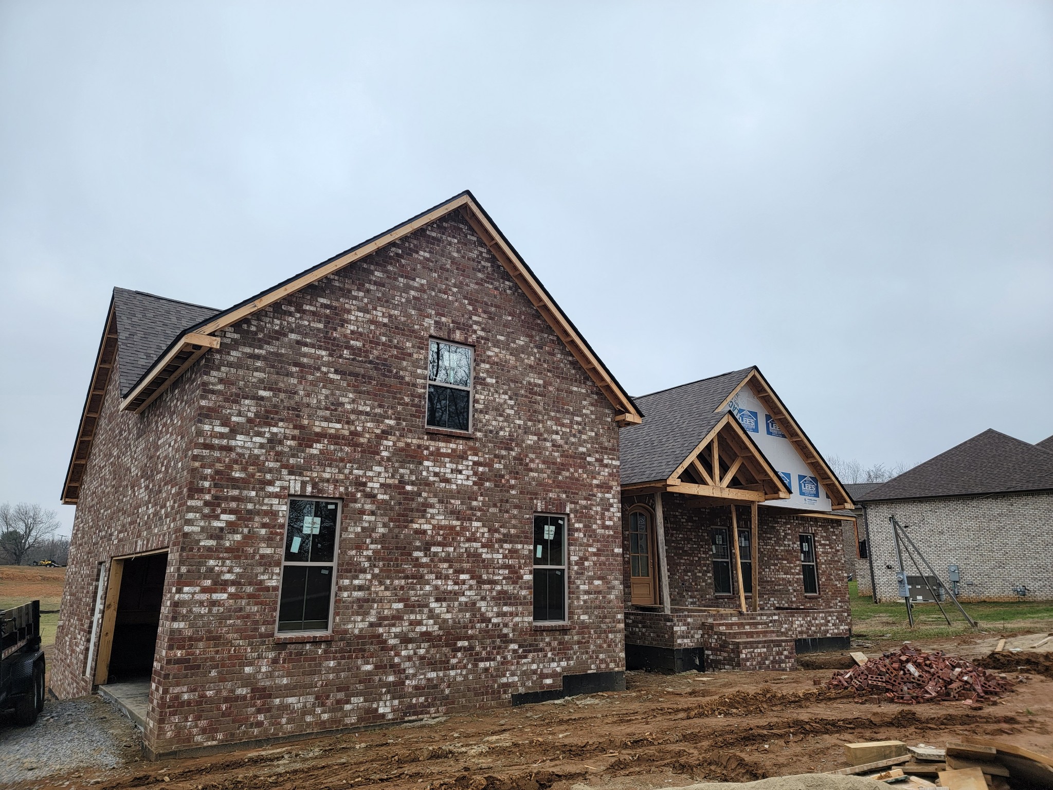 5110 High Oaks Place Springfield, TN 37172 - Photo 3 of 16 a front view of a house with yard
