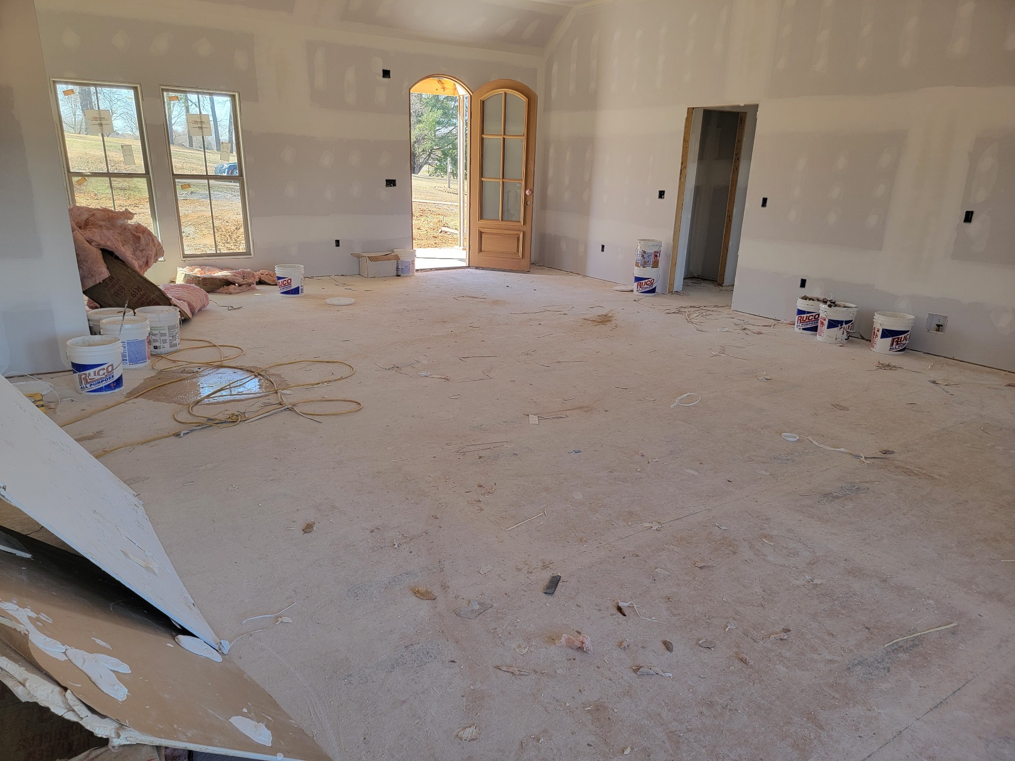 5110 High Oaks Place Springfield, TN 37172 - Photo 7 of 16 a view of a livingroom with furniture
