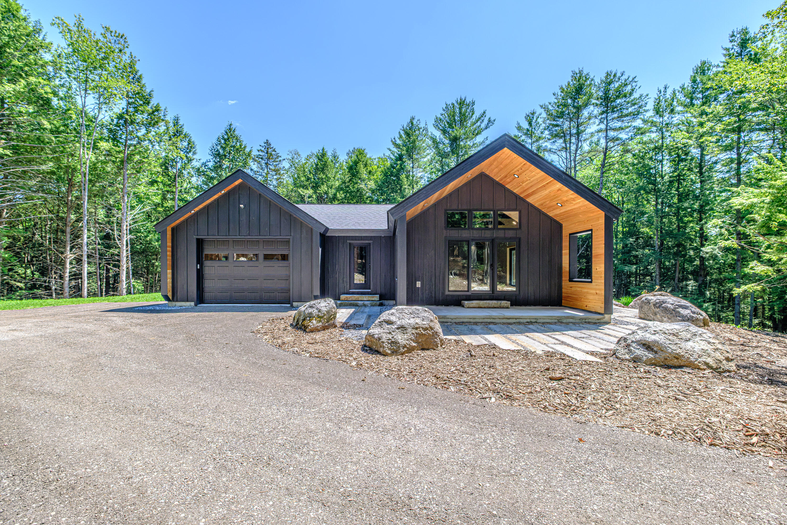 830 Paris Road Hebron, ME 04238 - Photo 1 of 51 20260806gp-62004