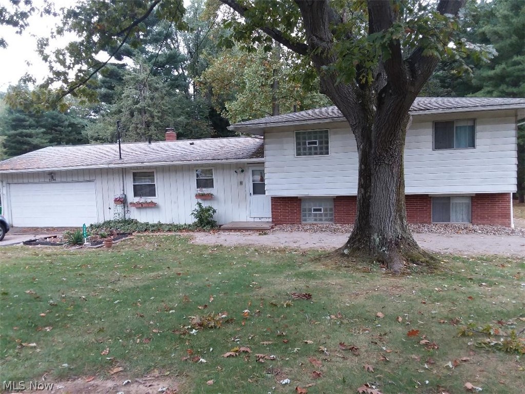 7244 Kingsview Road Northfield, OH 44067 - Photo 2 of 34 7244 Kingsview Rd - 4 Level Split!