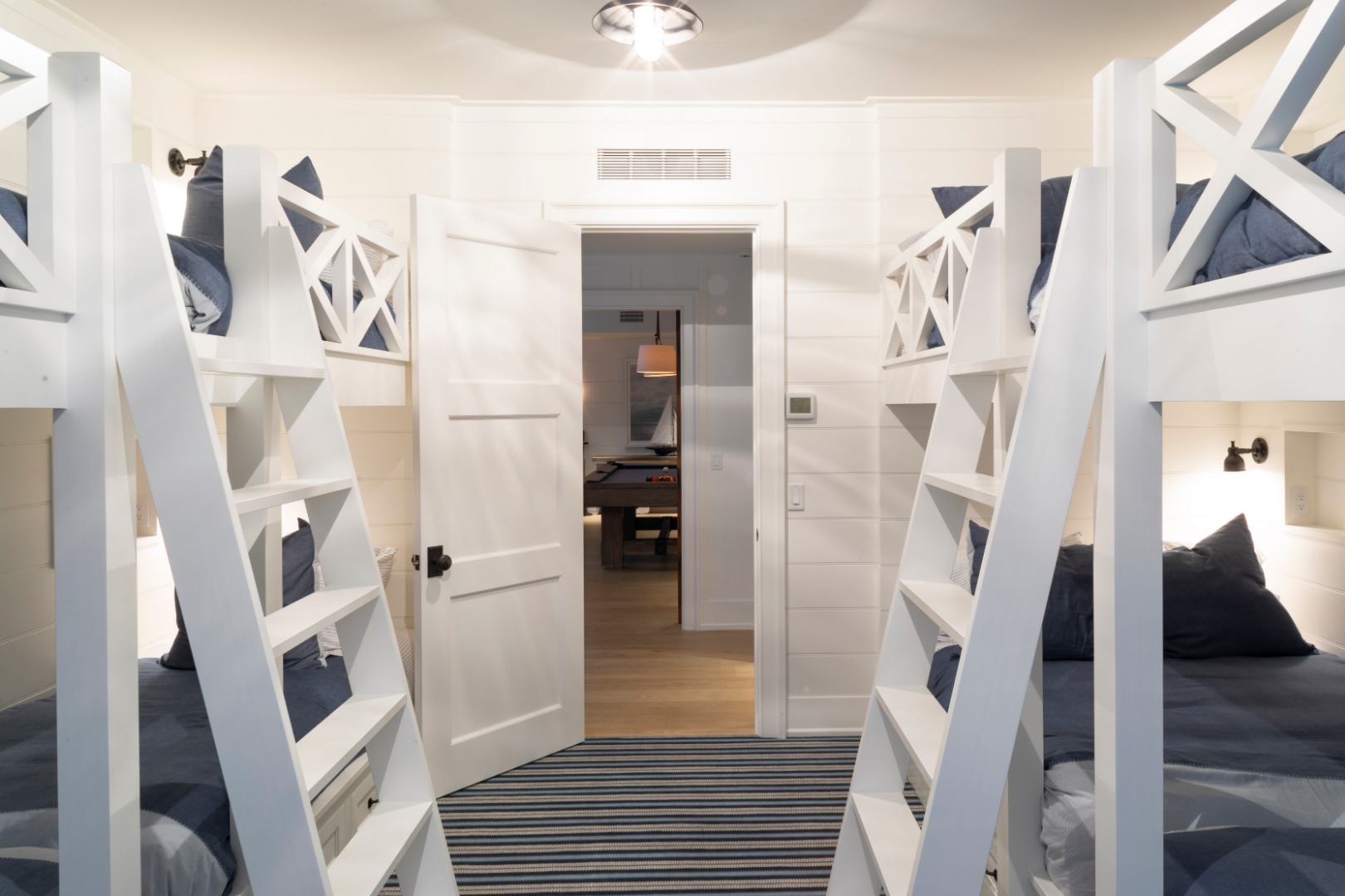 99 Cliff Road Nantucket, MA 02554 - Photo 17 of 27 Gallery Image 17