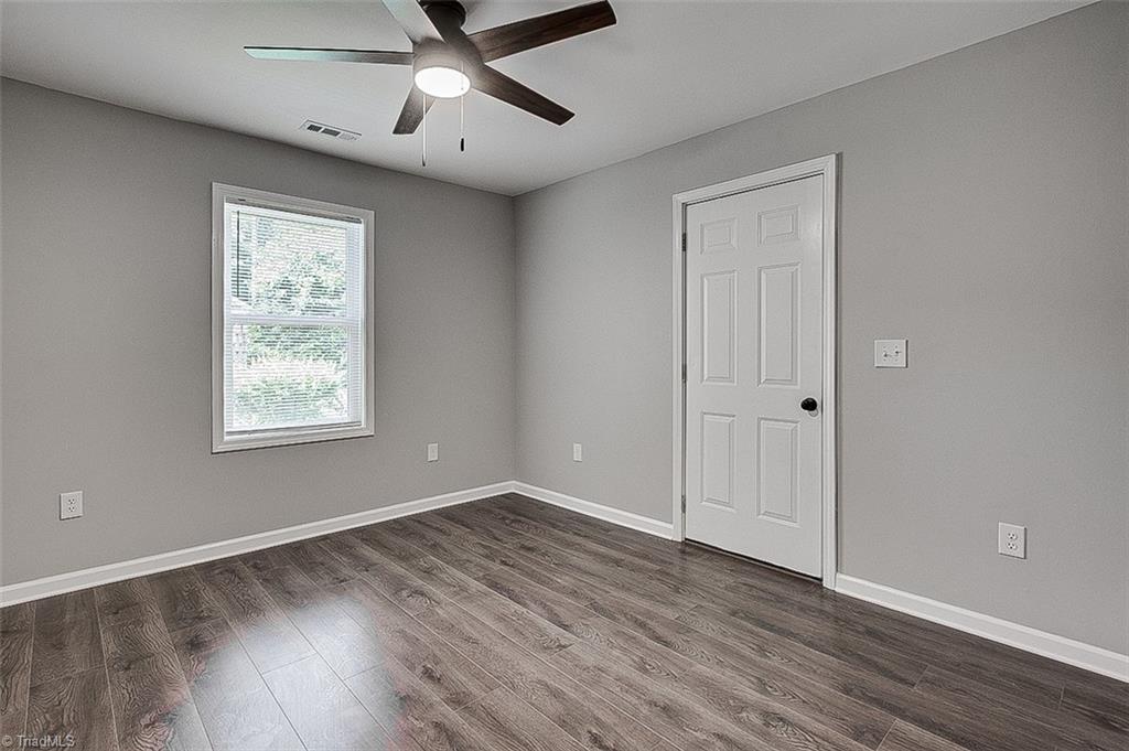1510 Valley Ridge Drive High Point, NC 27260 - Photo 11 of 15 Second bedroom