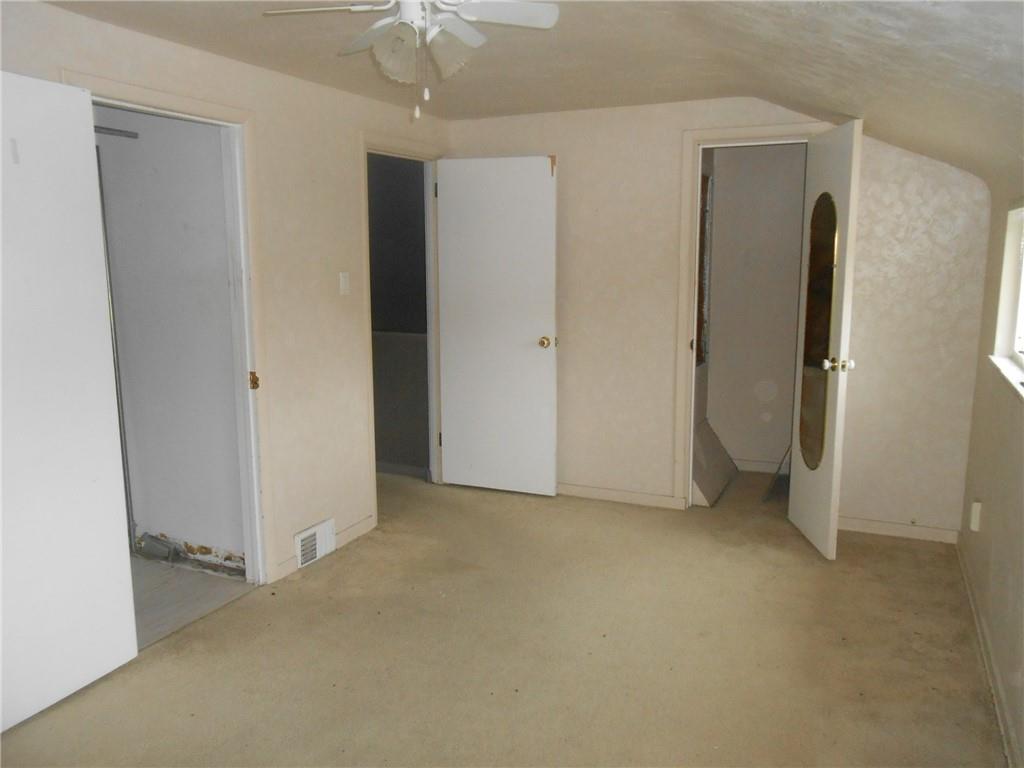 77 Duff Road Pittsburgh, PA 15235 - Photo 6 of 13