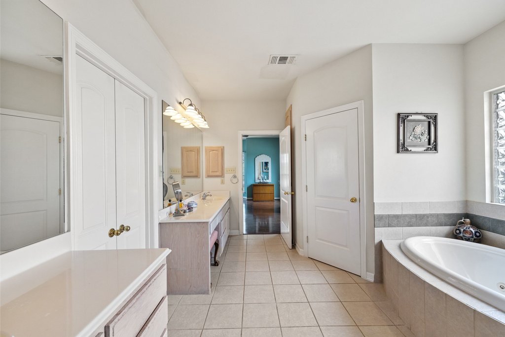 350 Buffalo Spring Road New Braunfels, TX 78132 - Photo 12 of 32