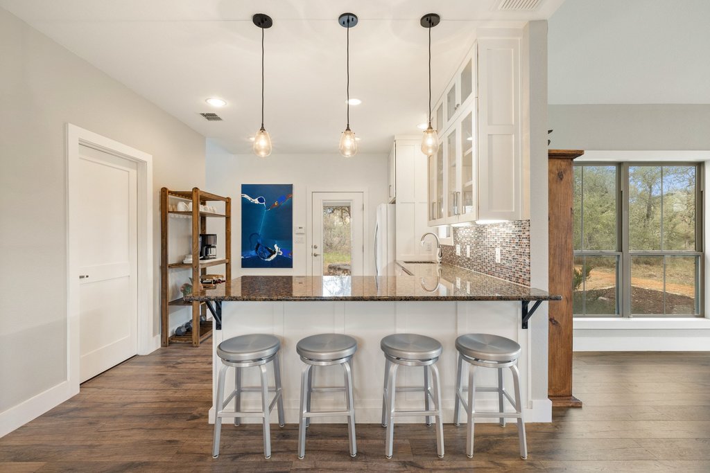 350 Buffalo Spring Road New Braunfels, TX 78132 - Photo 20 of 32 Guest House breakfast bar