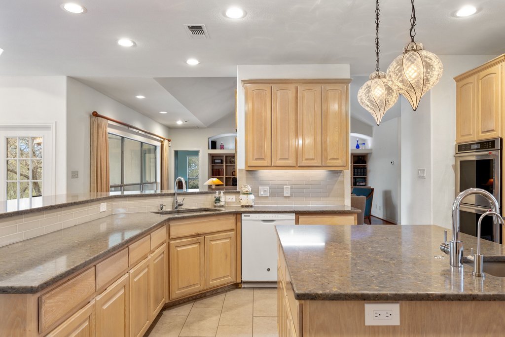 350 Buffalo Spring Road New Braunfels, TX 78132 - Photo 7 of 32