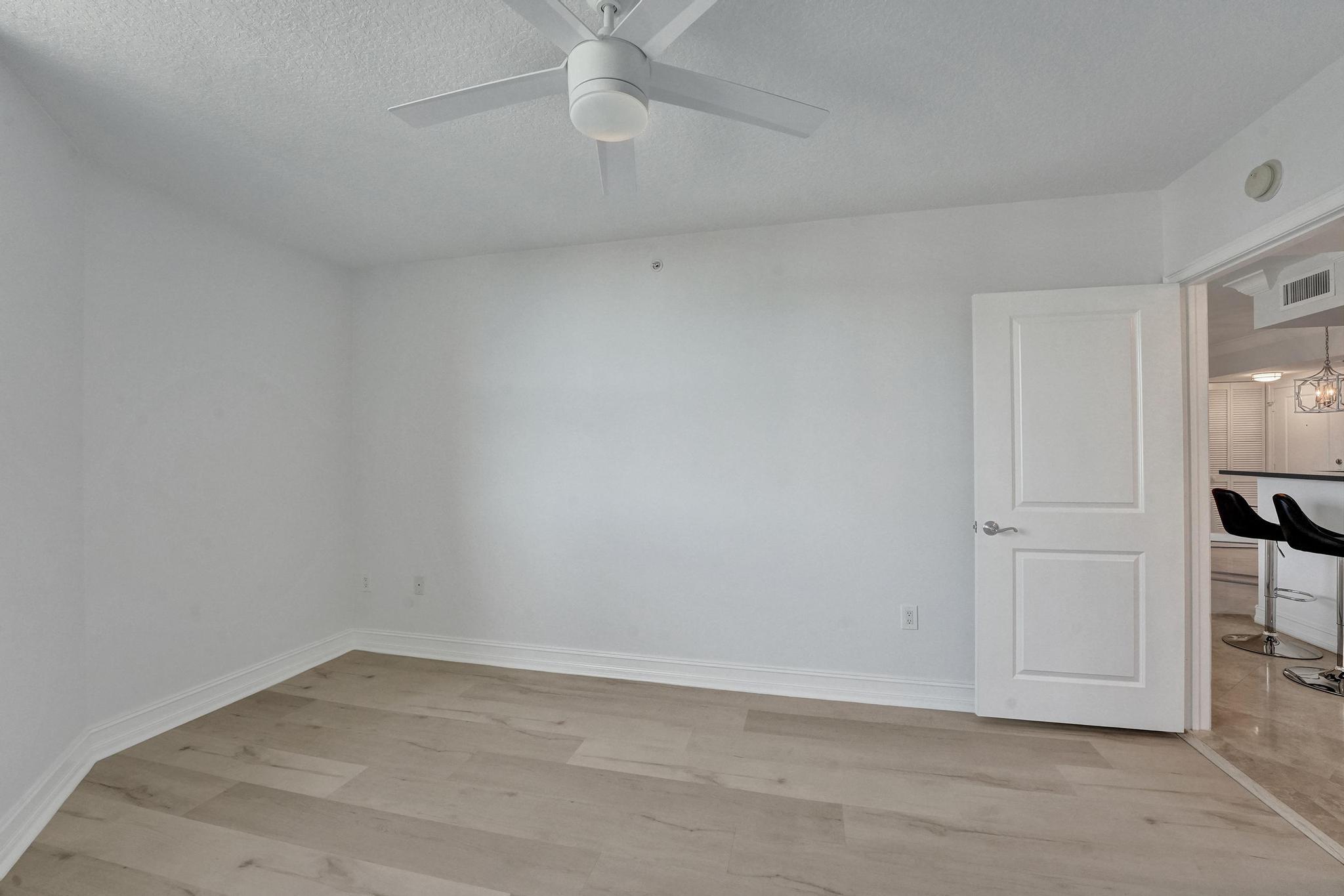 99 Southeast Mizner Boulevard, Unit 719 Boca Raton, FL 33432 - Photo 29 of 30 3rd Bedroom