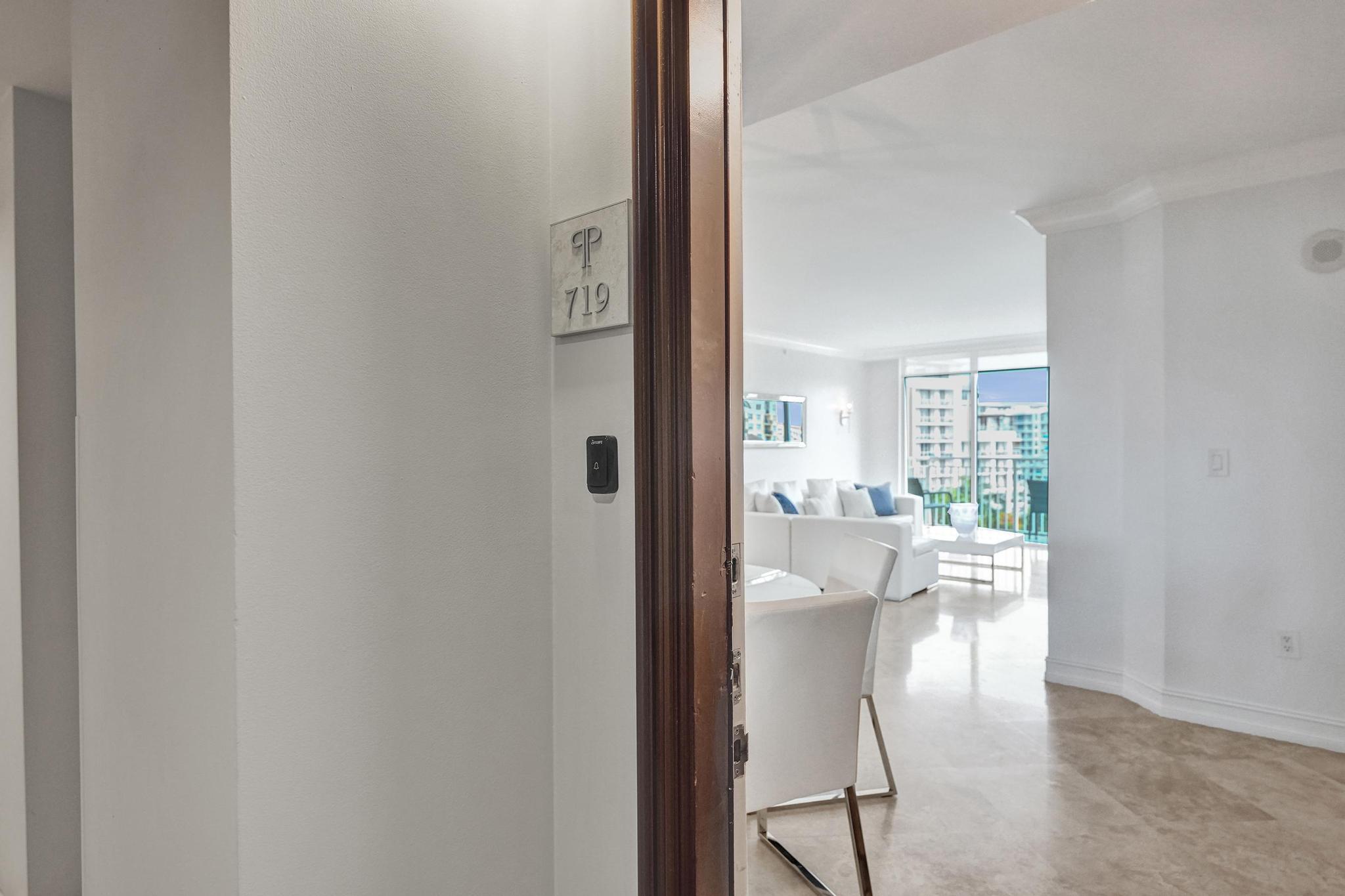 99 Southeast Mizner Boulevard, Unit 719 Boca Raton, FL 33432 - Photo 30 of 30 Entry