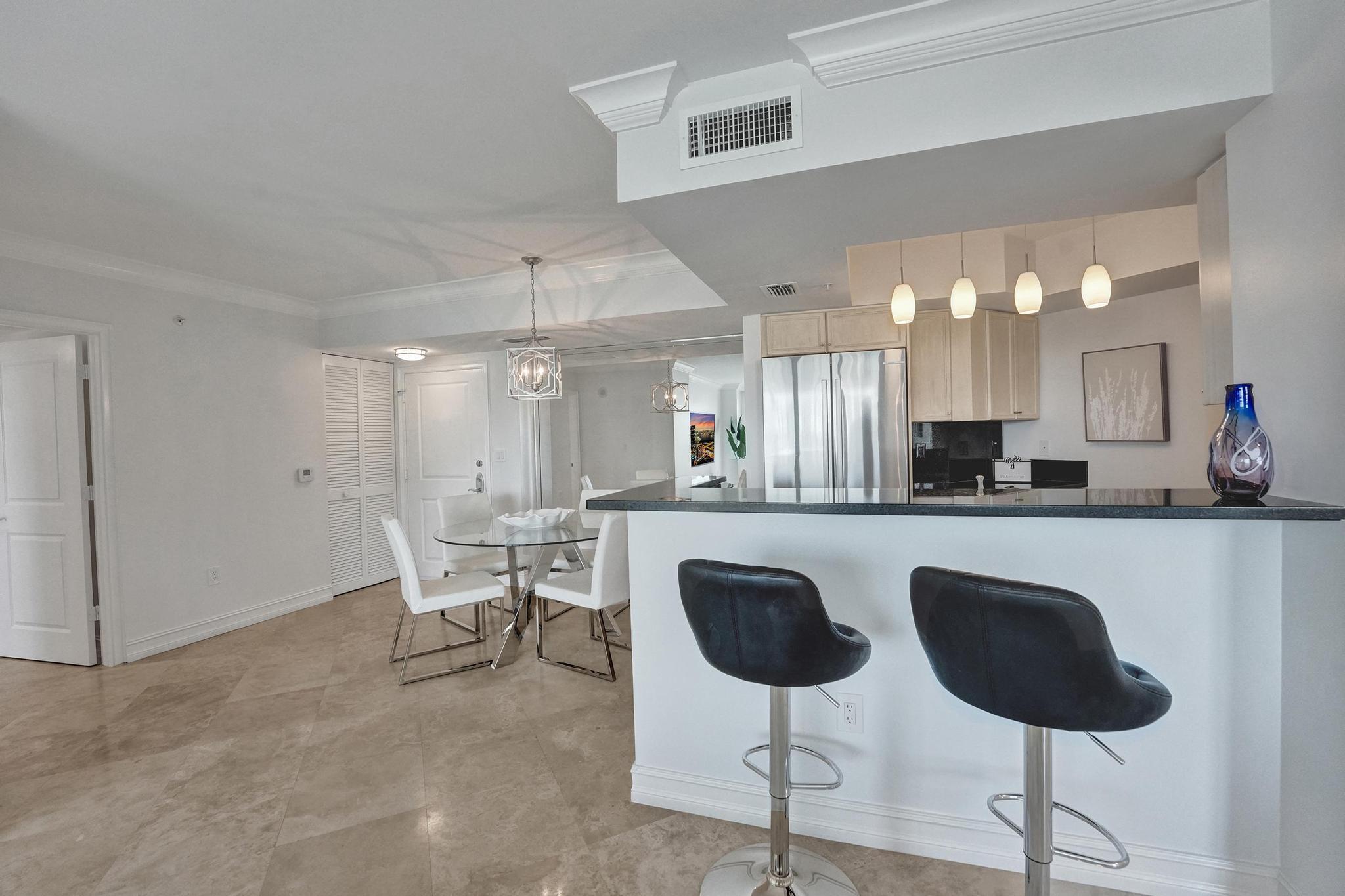 99 Southeast Mizner Boulevard, Unit 719 Boca Raton, FL 33432 - Photo 5 of 30 99 SE Mizner Blvd. Apt. 719, Boca Raton