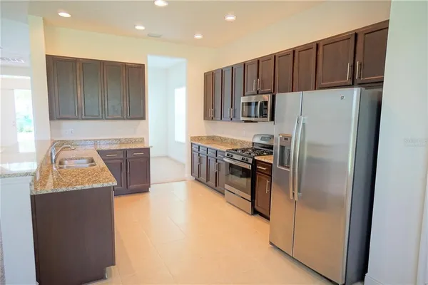$2,995 | 30835 Spruceberry Court, Wesley Chapel, FL 33543