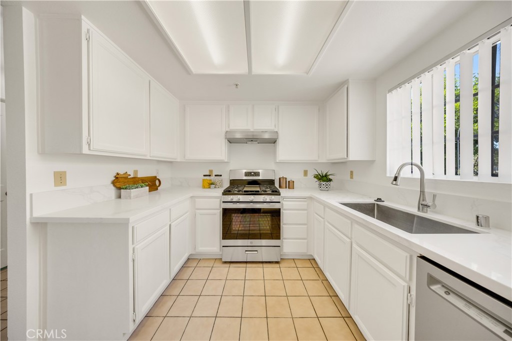 1900 Vine Street, Unit B Alhambra, CA 91801 - Photo 15 of 32