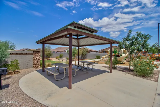 $356,900 | 1130 East Meadowbrook Drive, Casa Grande, AZ 85122