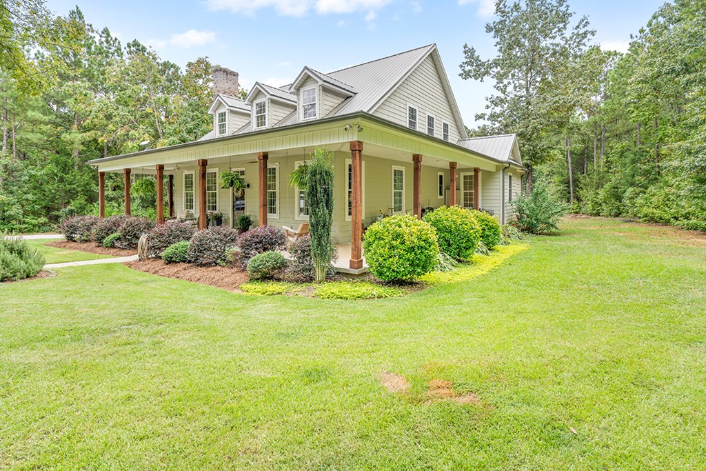629 Windsor Road Hodges, SC 29653 - Photo 3 of 34