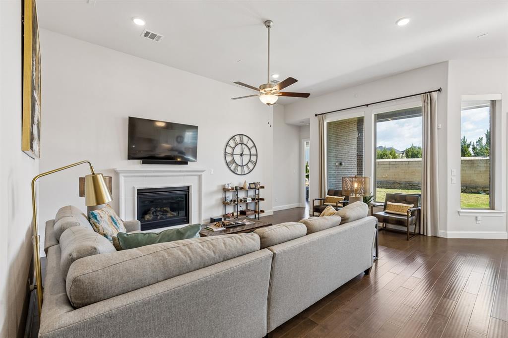 611 Broadhurst Lane Prosper, TX 75078 - Photo 8 of 40