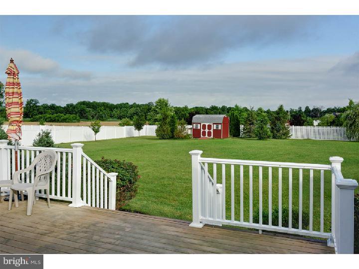 829 Middlesborough Way Mickleton, NJ 08056 - Photo 5 of 25 Deck