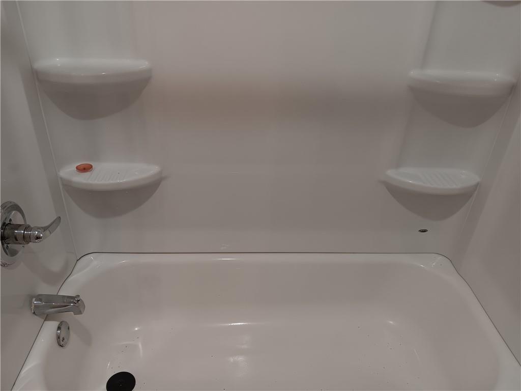 1112 Regent Street Southwest, Unit 1 Atlanta, GA 30310 - Photo 14 of 20 a bathroom with a bathtub