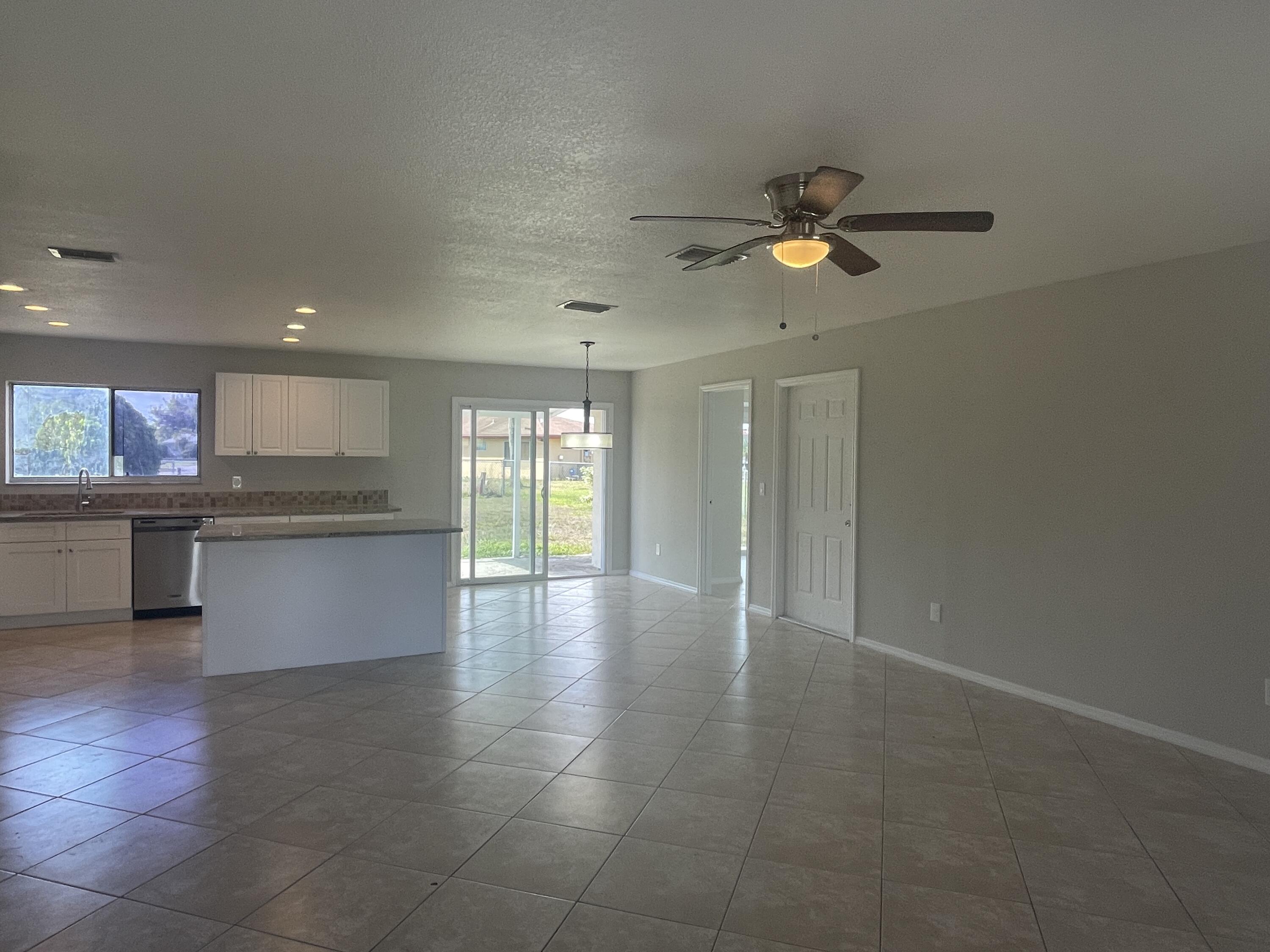 412 Southwest Ruffner Court Port St. Lucie, FL 34953 - Photo 11 of 27 IMG_7301