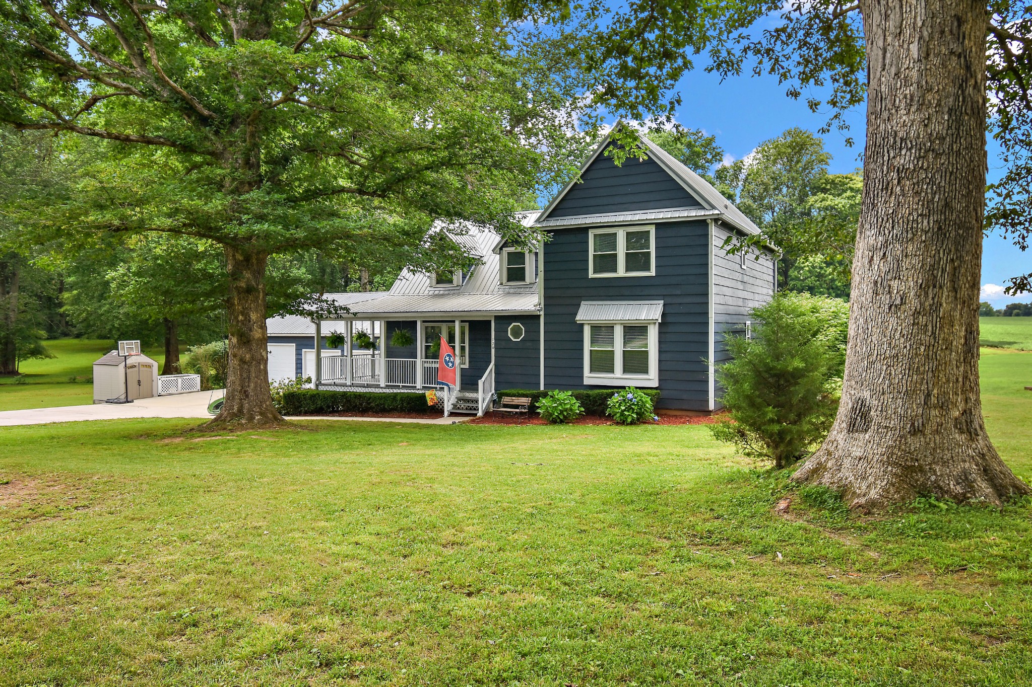 124 Amy Road Hillsboro, TN 37342 - Photo 3 of 56