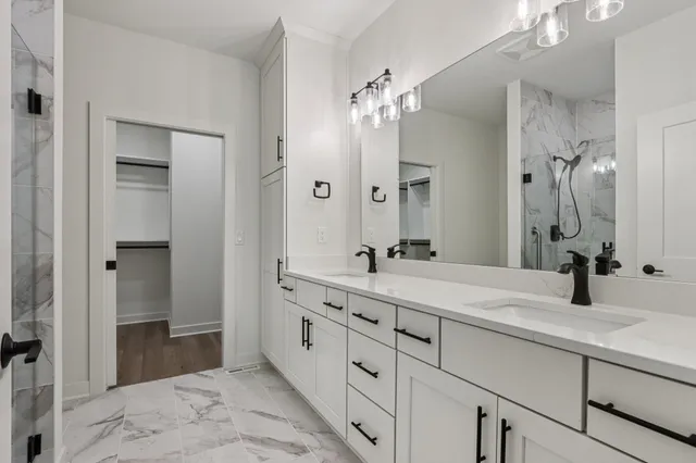 $595,900 | 2125 Bluestem Drive, Unit 102, Waukesha, WI 53188