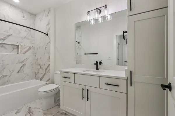 $595,900 | 2125 Bluestem Drive, Unit 102, Waukesha, WI 53188