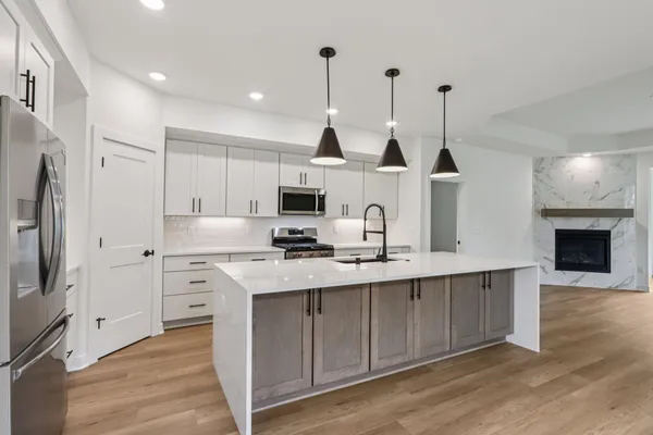 $595,900 | 2125 Bluestem Drive, Unit 102, Waukesha, WI 53188