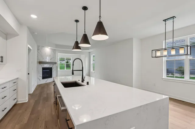 $595,900 | 2125 Bluestem Drive, Unit 102, Waukesha, WI 53188