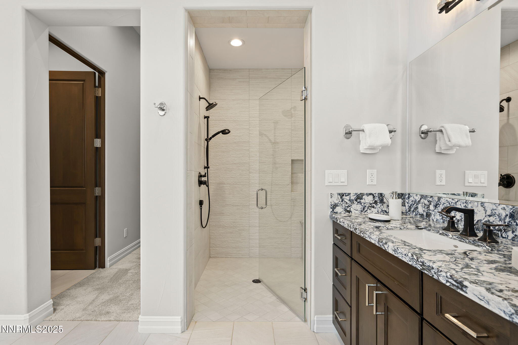 5072 Bordeaux Court Reno, NV 89511 - Photo 19 of 50 Primary Bath