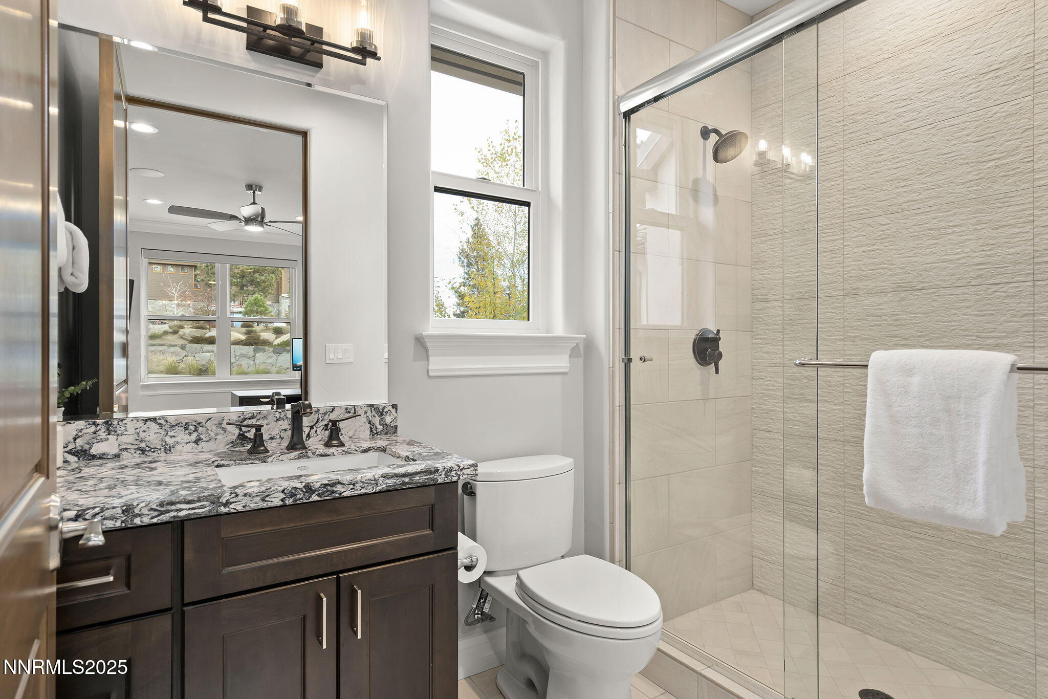 5072 Bordeaux Court Reno, NV 89511 - Photo 22 of 50 office bath