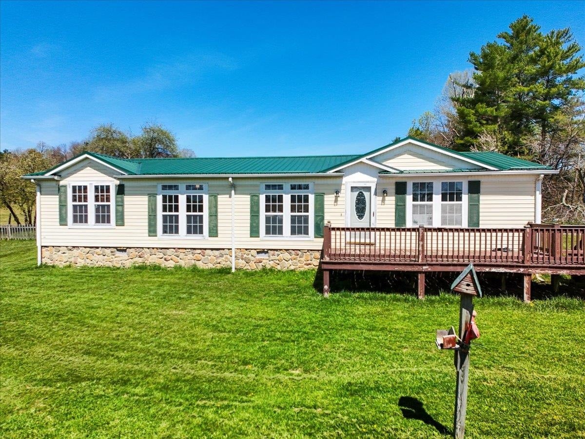 1475 Daniels Run Road Northeast Check, VA 24072 - Photo 6 of 69 Gallery Image 6