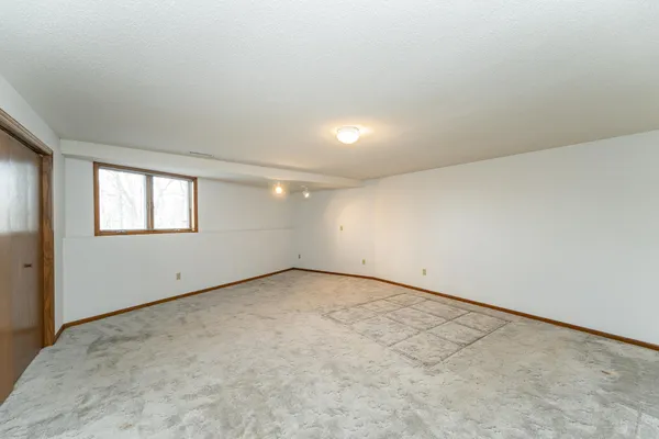$649,900 | 1397 Soppa Drive, St. Charles, MN 55972
