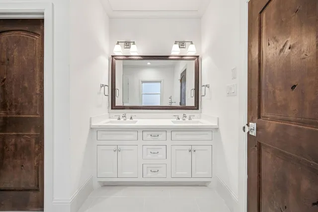 $6,000 | 510 East 27th Street, Houston, TX 77008