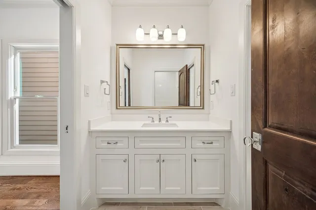 $6,000 | 510 East 27th Street, Houston, TX 77008