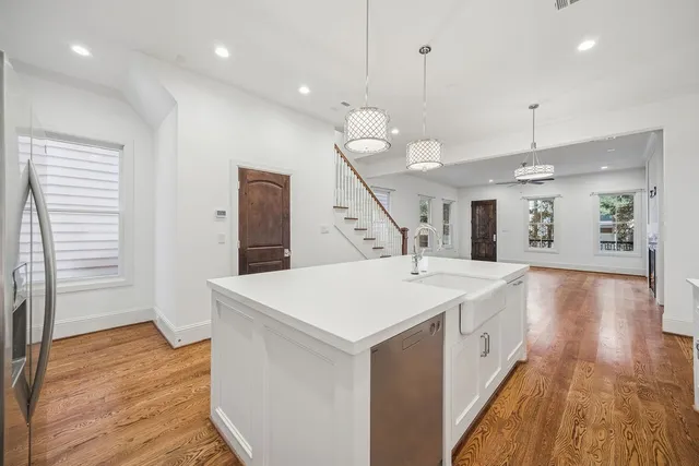 $6,000 | 510 East 27th Street, Houston, TX 77008