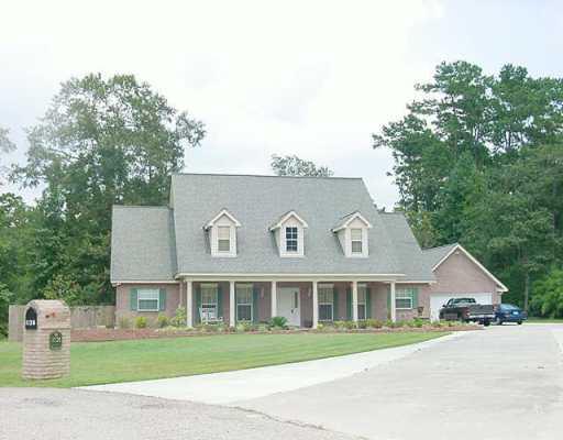 1136 Bay Ridge Drive Slidell, LA 70461 - Photo 1 of 8 Gallery Image 1