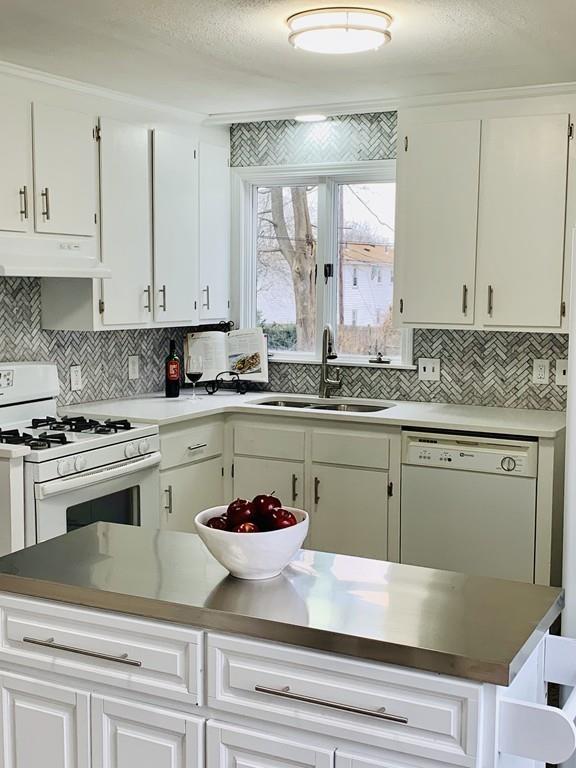 139 R High Street Danvers, MA 01923 - Photo 1 of 30 Gallery Image 1
