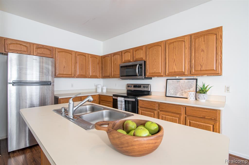 36180 Dominion Circle Sterling Heights, MI 48310 - Photo 8 of 24