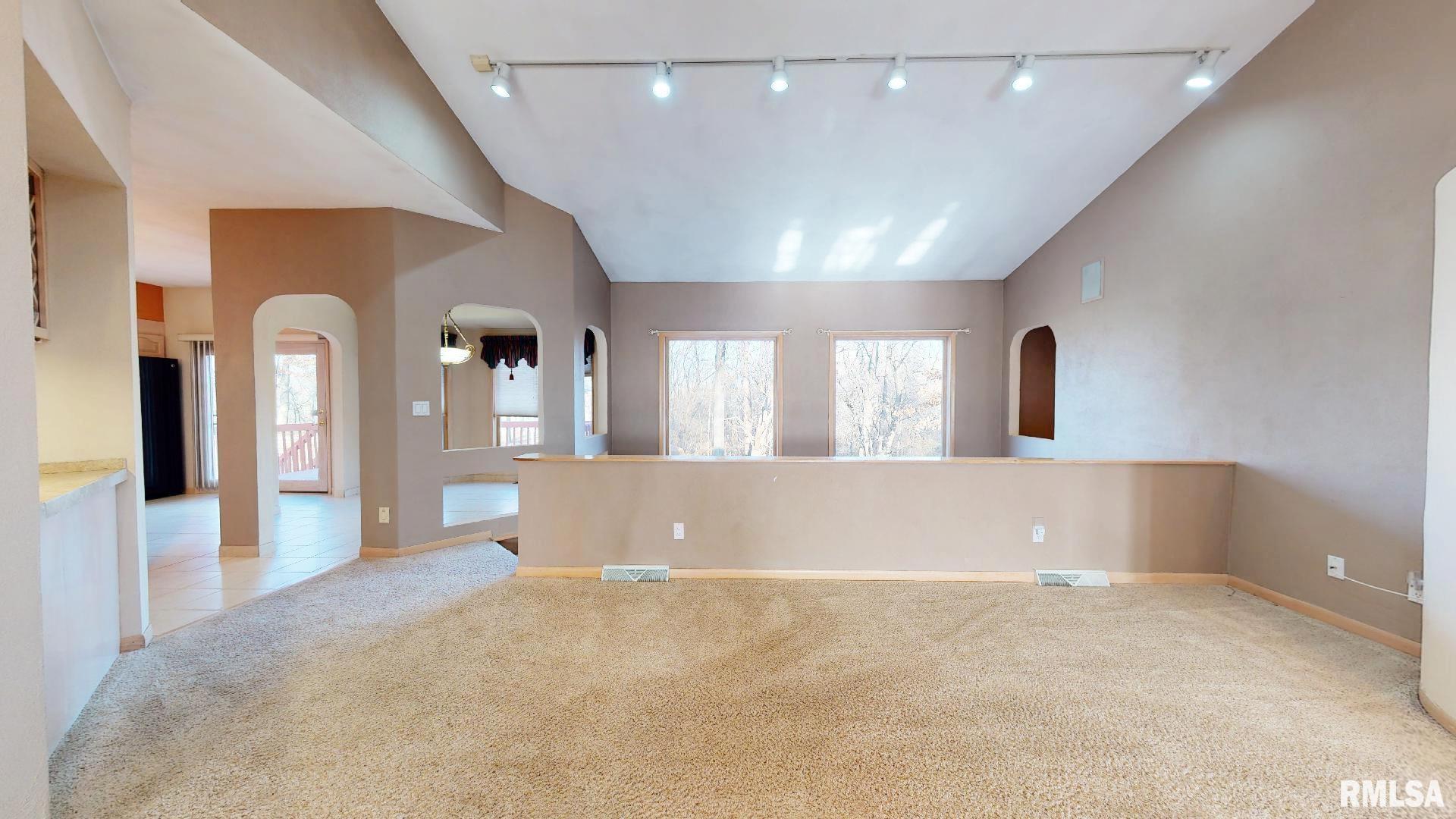 31 Charlene Lane Springfield, IL 62711 - Photo 4 of 32 Gallery Image 4