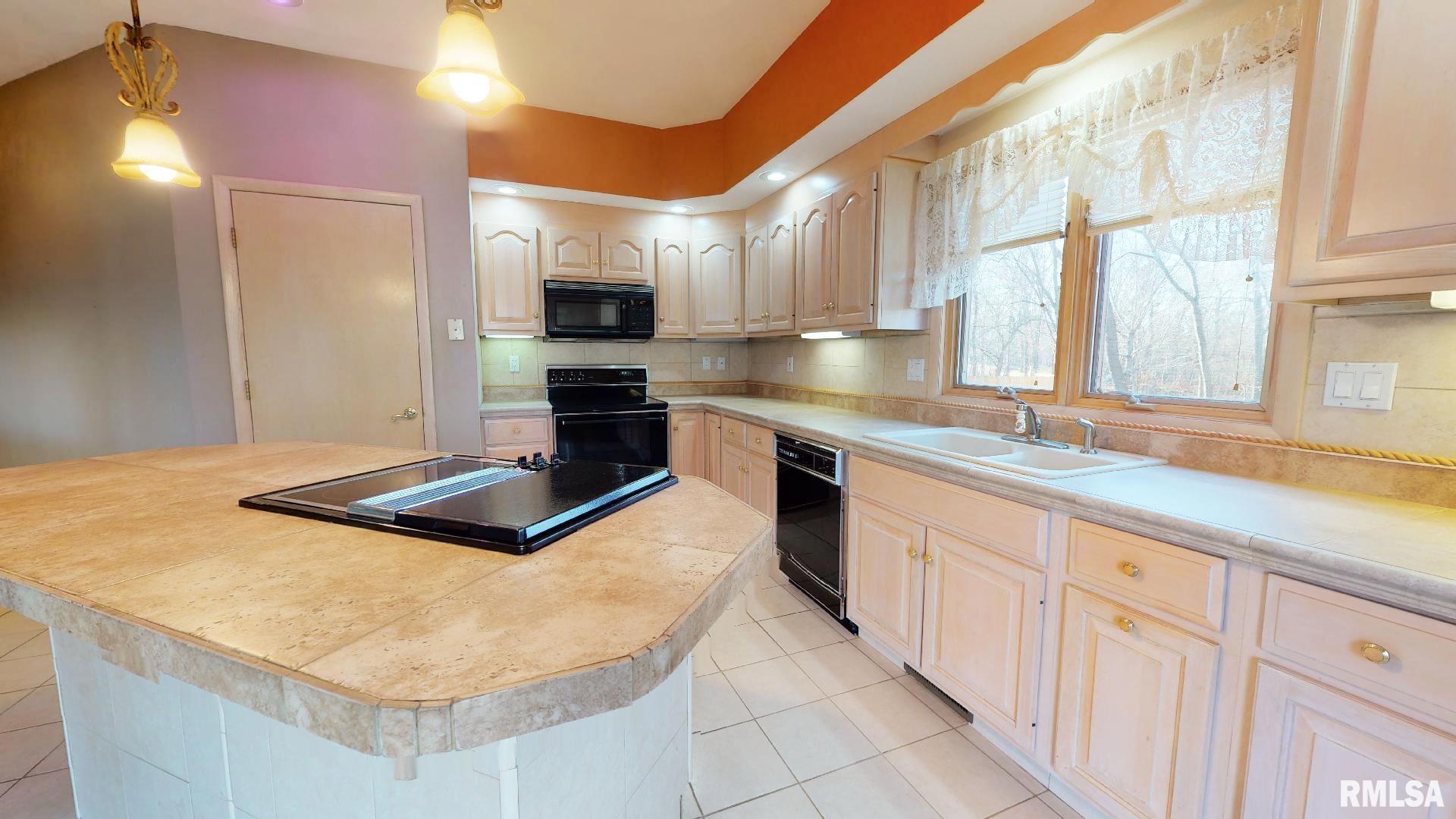 31 Charlene Lane Springfield, IL 62711 - Photo 7 of 32 Gallery Image 7