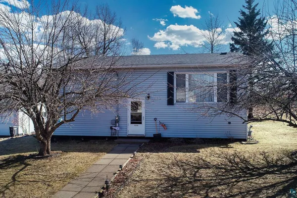 $249,900 | 1330 West Dickson Street, Duluth, MN 55808