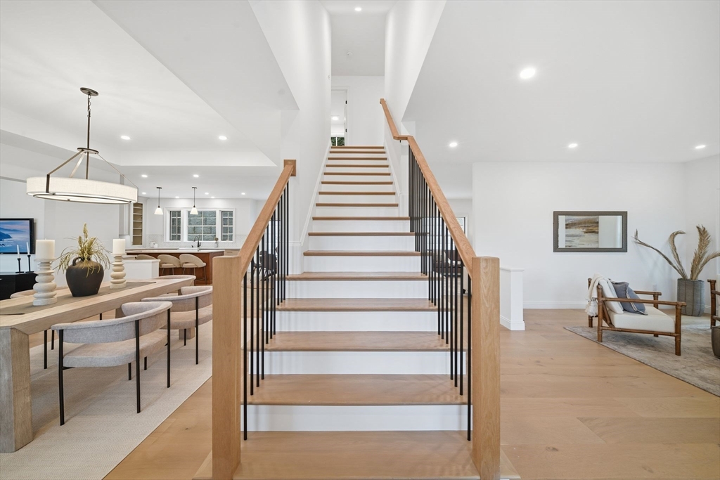 161 Bridge Street Hamilton, MA 01982 - Photo 8 of 39 Gallery Image 8