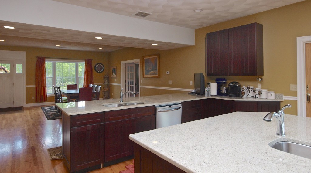 150 Martin Street Rehoboth, MA 02769 - Photo 4 of 25 Gallery Image 4