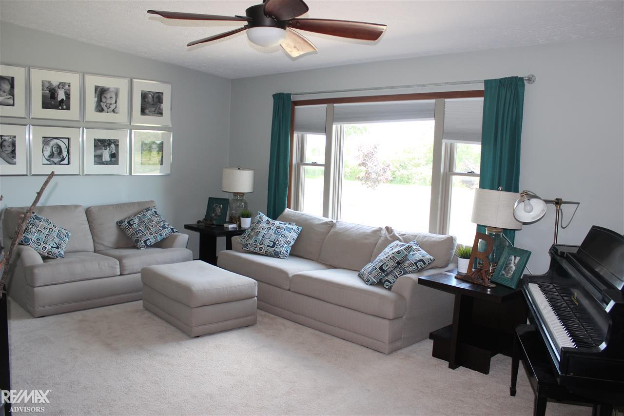 10178 Weber Road Columbus, MI 48063 - Photo 7 of 21 31322266-6.JPG
