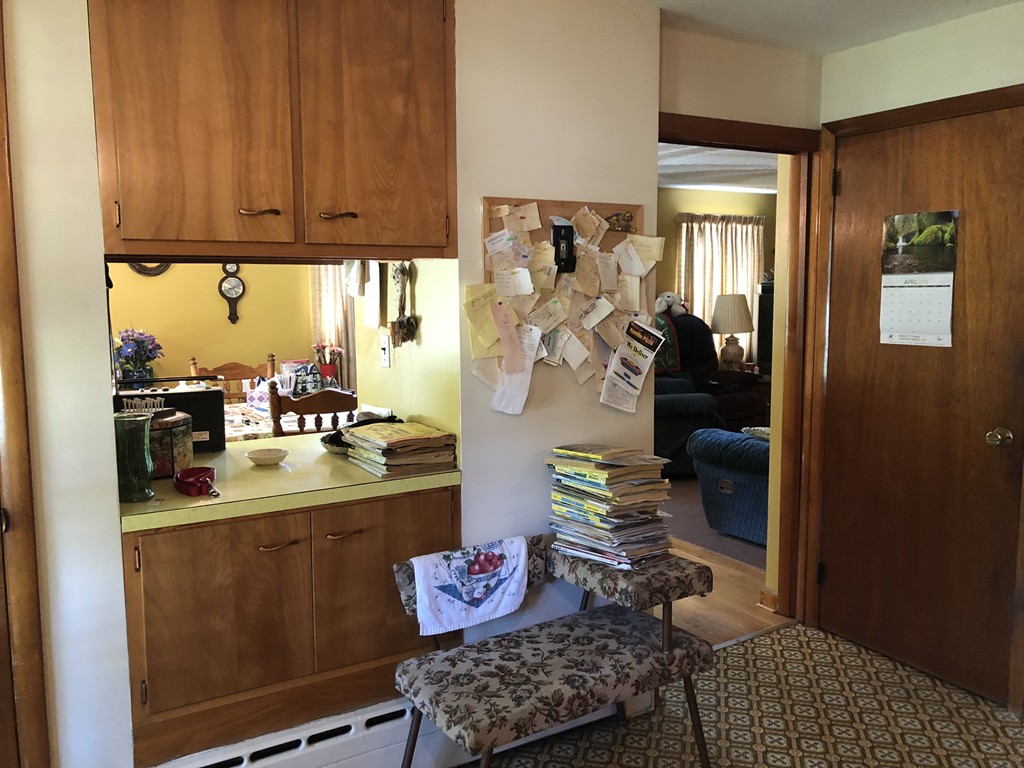 25 Hall Road Webster, MA 01570 - Photo 11 of 28