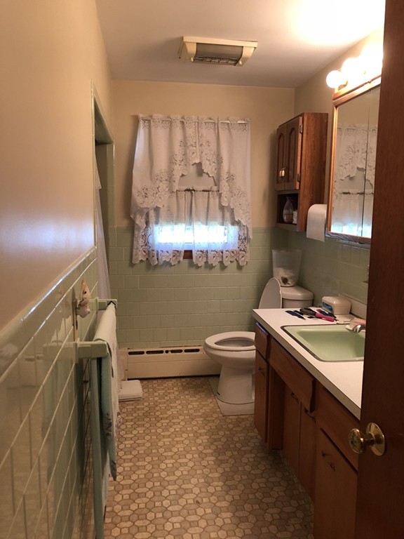 25 Hall Road Webster, MA 01570 - Photo 23 of 28