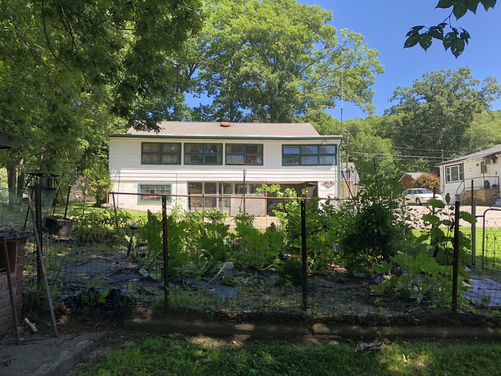 25 Hall Road Webster, MA 01570 - Photo 6 of 28