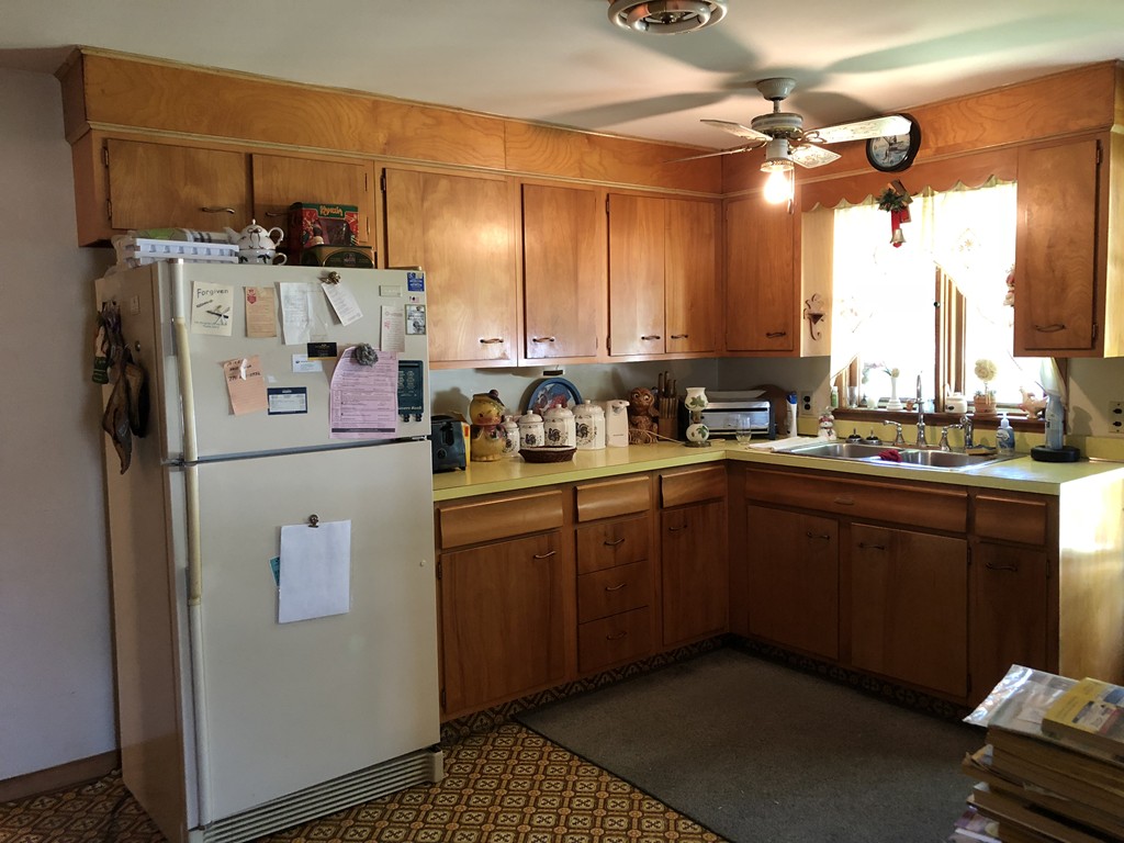 25 Hall Road Webster, MA 01570 - Photo 9 of 28