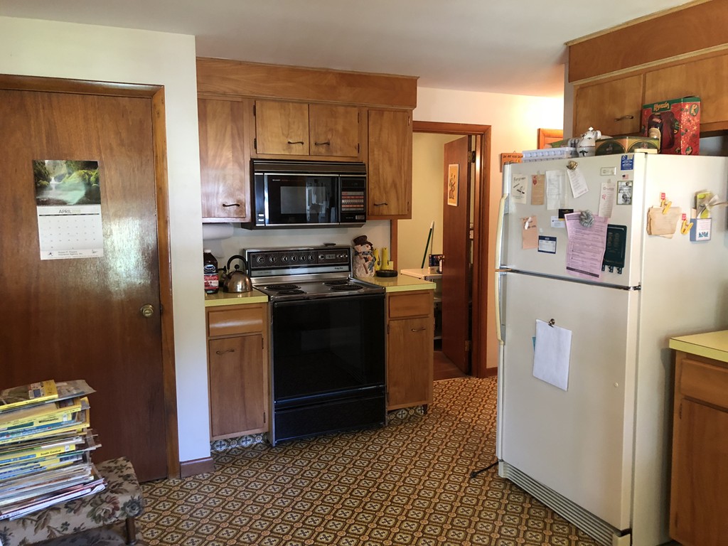 25 Hall Road Webster, MA 01570 - Photo 10 of 28