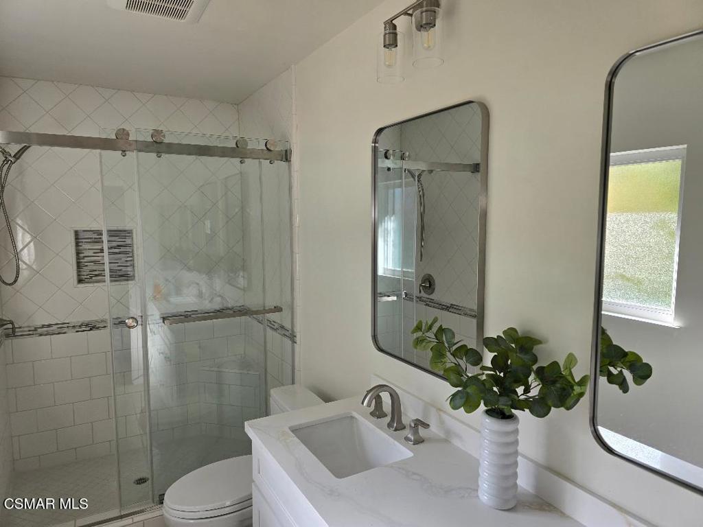 1404 Suffolk Avenue Thousand Oaks, CA 91360 - Photo 5 of 15