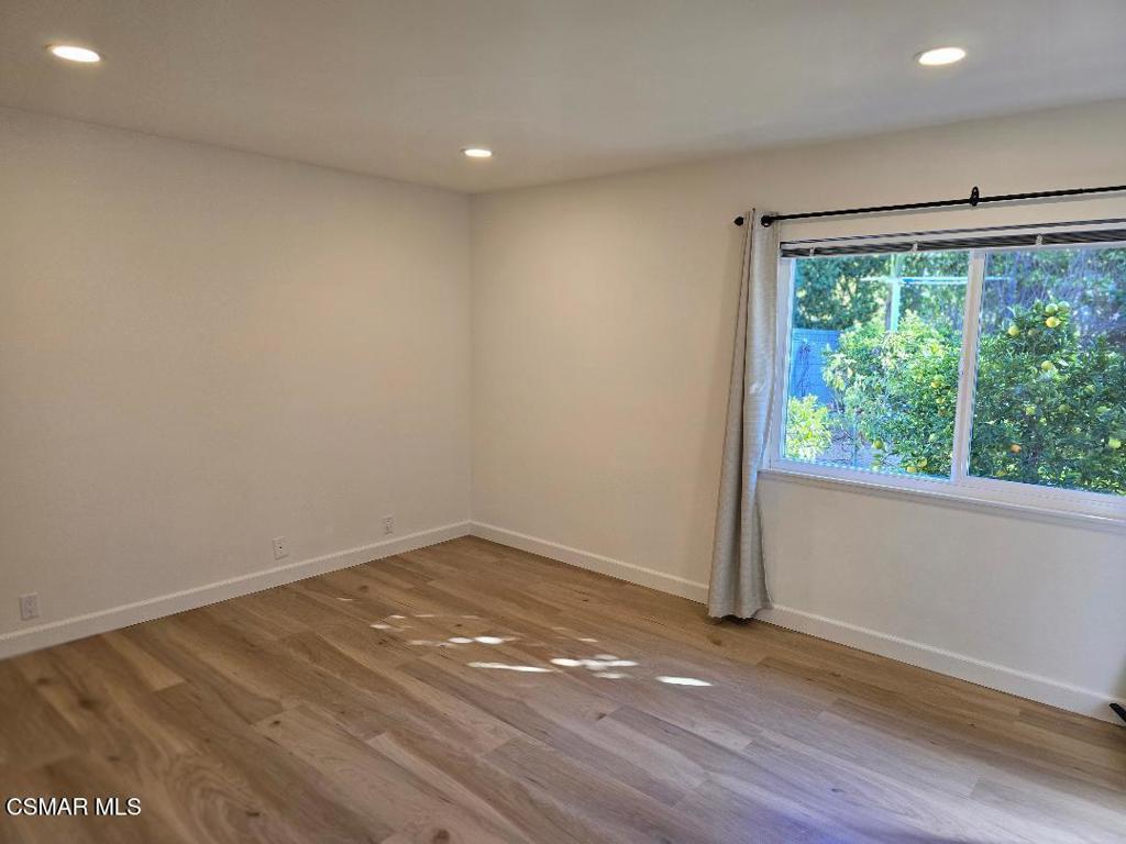 1404 Suffolk Avenue Thousand Oaks, CA 91360 - Photo 8 of 15